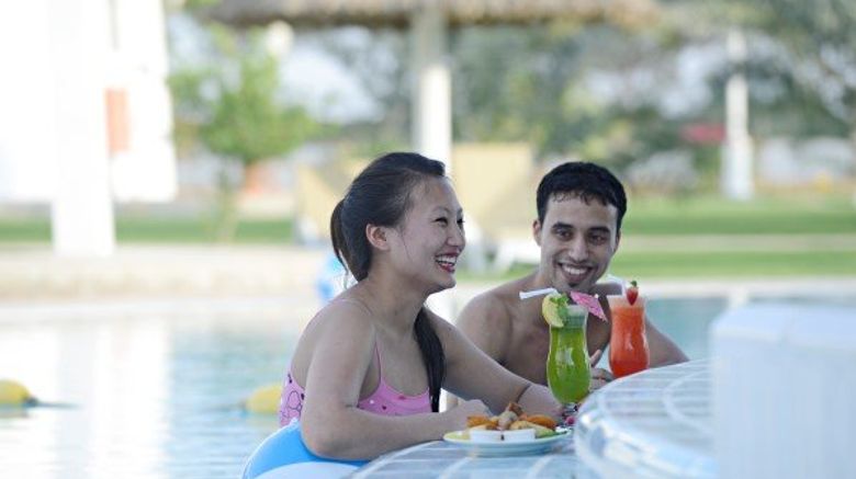 <b>Liwa Hotel Pool</b>. Images powered by <a href="https://www.leonardoworldwide.com/" title="Leonardo Worldwide" target="_blank">Leonardo</a>.