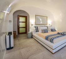 Elite Suites Room