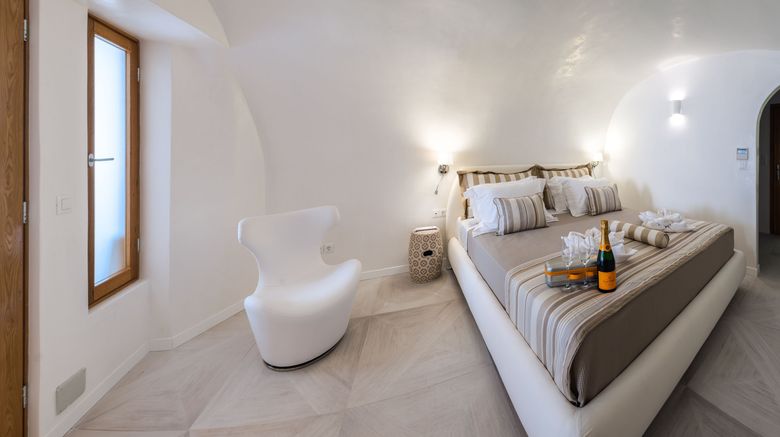 <b>Elite Suites Room</b>. Images powered by <a href="https://www.leonardoworldwide.com/" title="Leonardo Worldwide" target="_blank">Leonardo</a>.