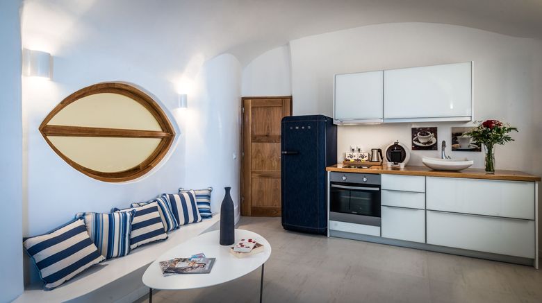 <b>Elite Suites Room</b>. Images powered by <a href="https://www.leonardoworldwide.com/" title="Leonardo Worldwide" target="_blank">Leonardo</a>.