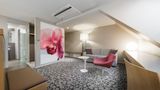 Blume Hotel Room