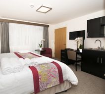 Mannin Hotel Room