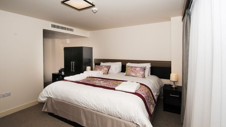 Mannin Hotel Room