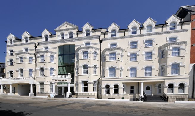 Mannin Hotel Exterior