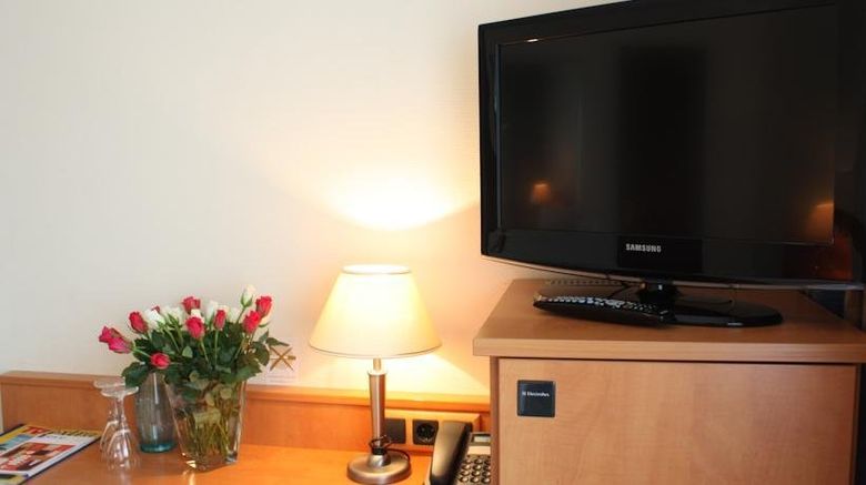 <b>Hotel Niederraeder Hof Room</b>. Images powered by <a href="https://www.leonardoworldwide.com/" title="Leonardo Worldwide" target="_blank">Leonardo</a>.