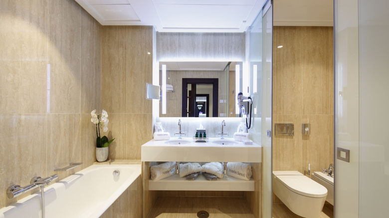 <b>Gran Hotel Miramar Room</b>. Images powered by <a href="https://www.leonardoworldwide.com/" title="Leonardo Worldwide" target="_blank">Leonardo</a>.
