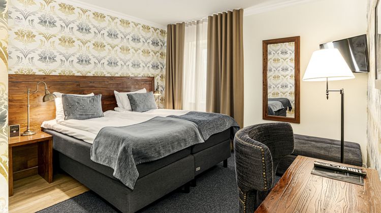Sunlight House Hotel Room