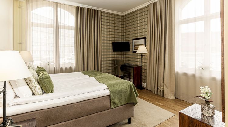 Sunlight House Hotel Room