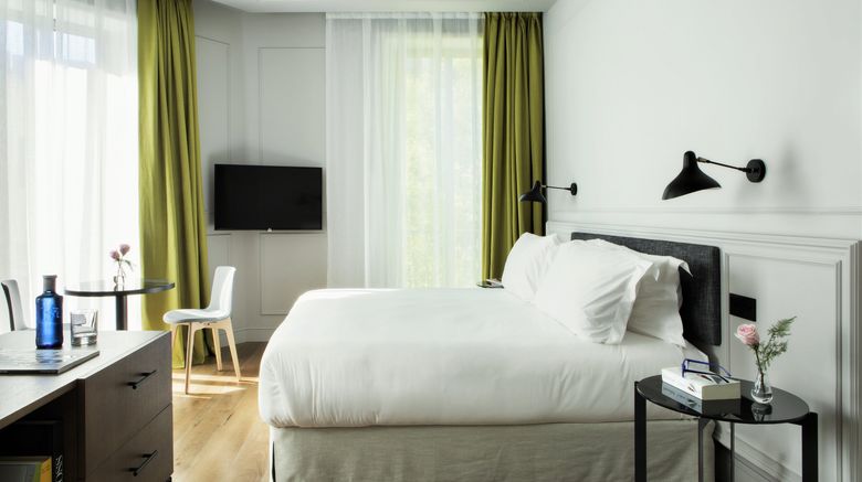 <b>TOTEM Madrid Suite</b>. Images powered by <a href="https://www.leonardoworldwide.com/" title="Leonardo Worldwide" target="_blank">Leonardo</a>.