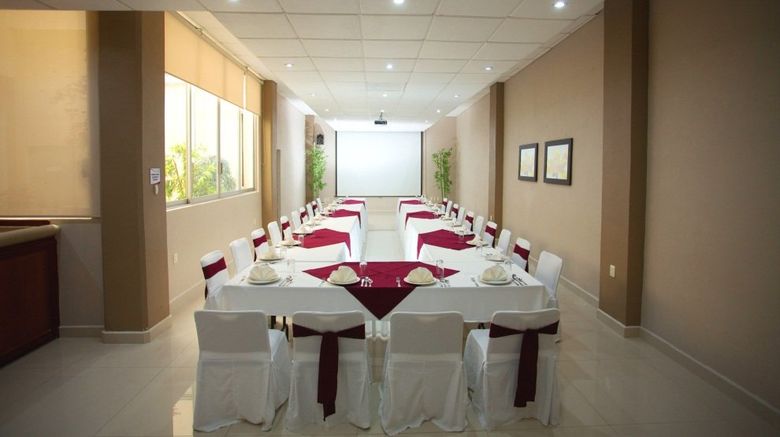<b>Hotel Fray Junipero Serra Meeting</b>. Images powered by <a href="https://www.leonardoworldwide.com/" title="Leonardo Worldwide" target="_blank">Leonardo</a>.