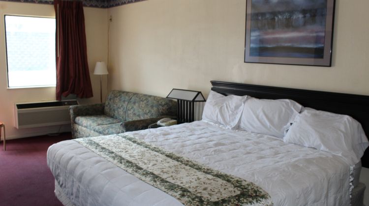 Carefree Inn Lebanon Room