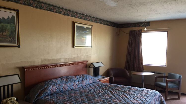 Carefree Inn Lebanon Room