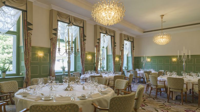 <b>Suvretta House Ballroom</b>. Images powered by <a href="https://www.leonardoworldwide.com/" title="Leonardo Worldwide" target="_blank">Leonardo</a>.