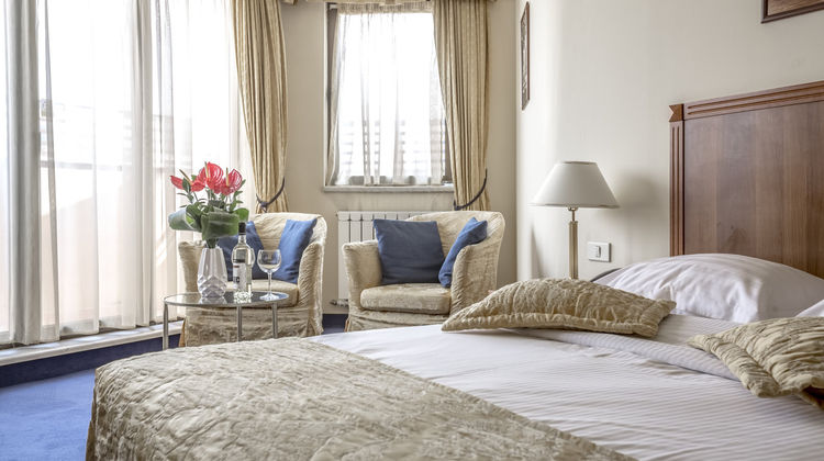 Hotel Opera by Zeus International Room
