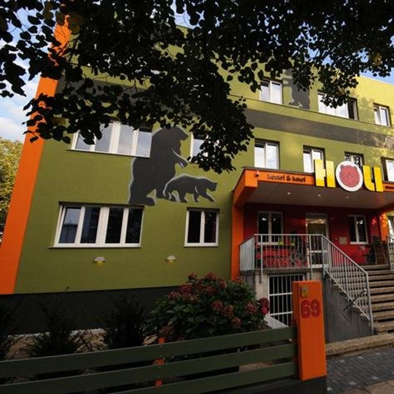 Holi Hostel & Hotel