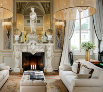 Villa Cora Lobby