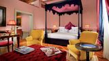 <b>Villa Cora Suite</b>. Images powered by <a href="https://www.leonardoworldwide.com/" title="Leonardo Worldwide" target="_blank">Leonardo</a>.