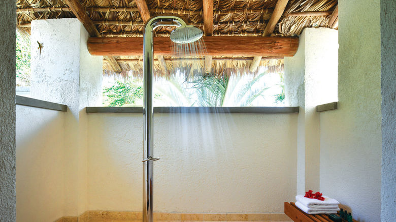 <b>Paradise Beach Nevis Room</b>. Images powered by <a href="https://www.leonardoworldwide.com/" title="Leonardo Worldwide" target="_blank">Leonardo</a>.