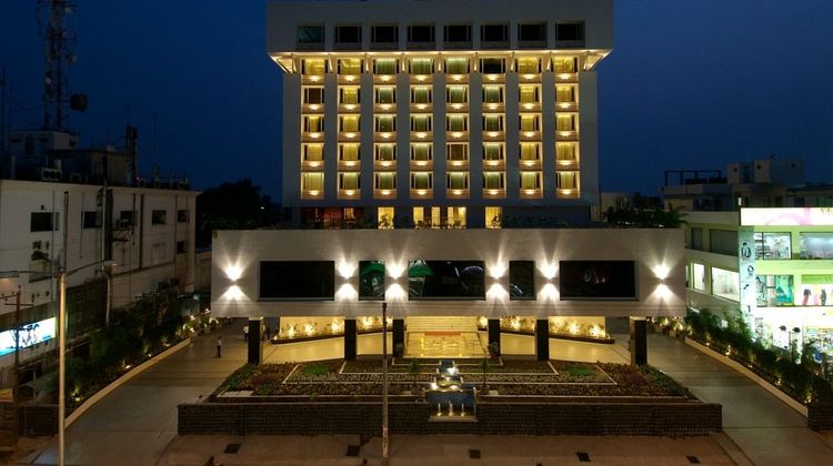 Vivanta Vijayawada, MG Road Exterior