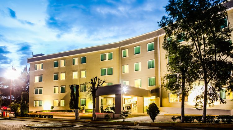 Fiesta Inn Perinorte Exterior
