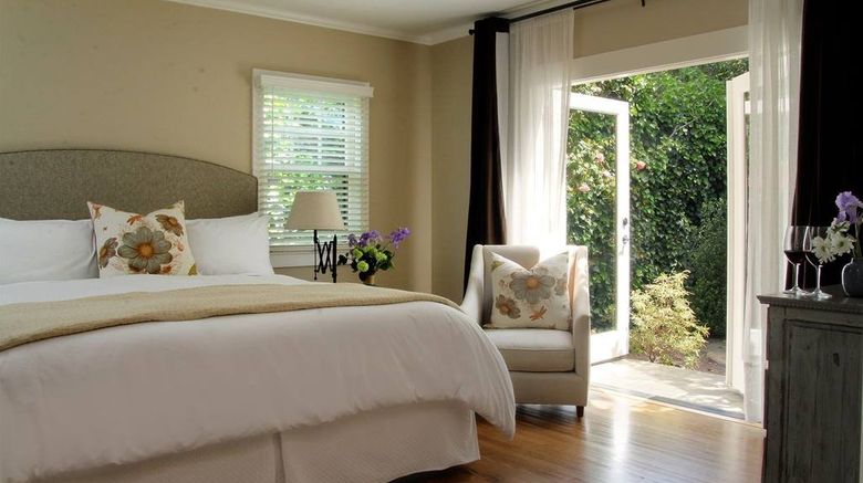 <b>Inn On Randolph Room</b>. Images powered by <a href="https://www.leonardoworldwide.com/" title="Leonardo Worldwide" target="_blank">Leonardo</a>.