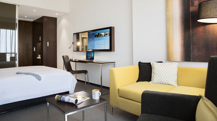 Centro Shaheen Suite