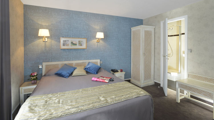 Hotel Carladez Cambronne Room