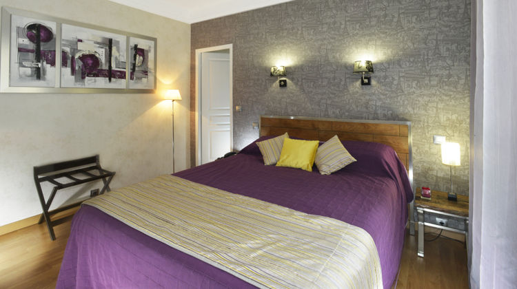 Hotel Carladez Cambronne Room