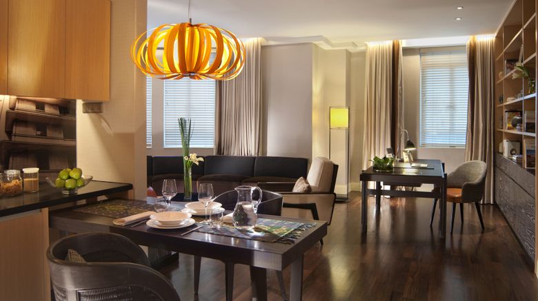 <b>Ascott Raffles Place Singapore Suite</b>. Images powered by <a href="https://www.leonardoworldwide.com/" title="Leonardo Worldwide" target="_blank">Leonardo</a>.
