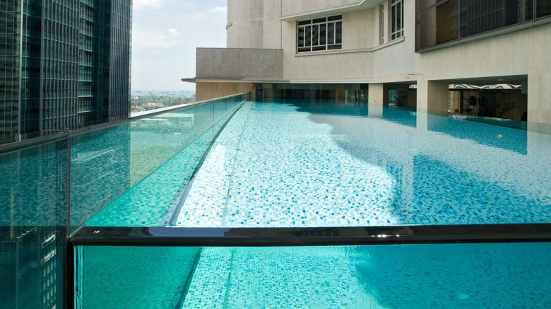 <b>Ascott Raffles Place Singapore Pool</b>. Images powered by <a href="https://www.leonardoworldwide.com/" title="Leonardo Worldwide" target="_blank">Leonardo</a>.