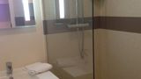 P'tit Dej-HOTEL Clermont Centre Room