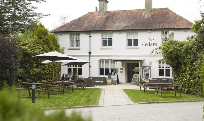 The Cedars Inn Exterior
