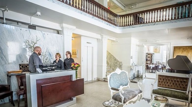 <b>Park Plaza Hotel Seguin and Chop House Lobby</b>. Images powered by <a href="https://www.leonardoworldwide.com/" title="Leonardo Worldwide" target="_blank">Leonardo</a>.