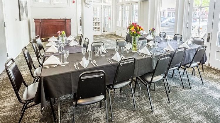 Park Plaza Hotel Seguin and Chop House Meeting