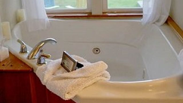 <b>Beachside Villa Luxury Inn Room</b>. Images powered by <a href="https://www.leonardoworldwide.com/" title="Leonardo Worldwide" target="_blank">Leonardo</a>.