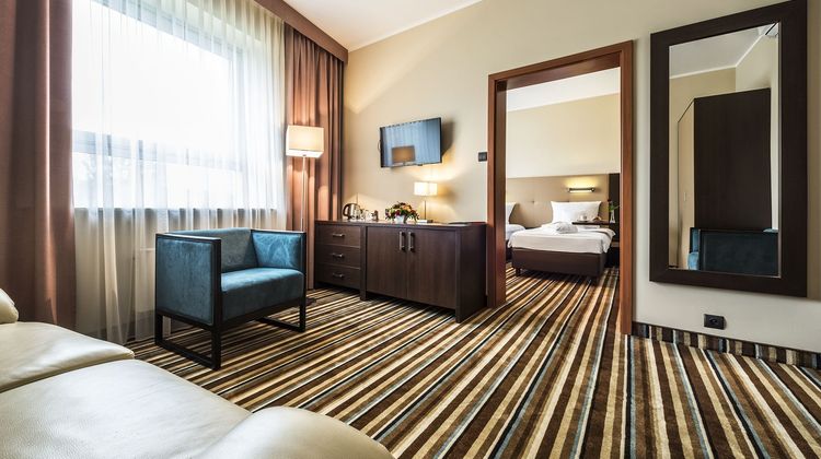 Hotel Victor Pruszkow by DeSilva Room