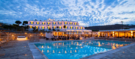 Yiannaki Hotel Exterior