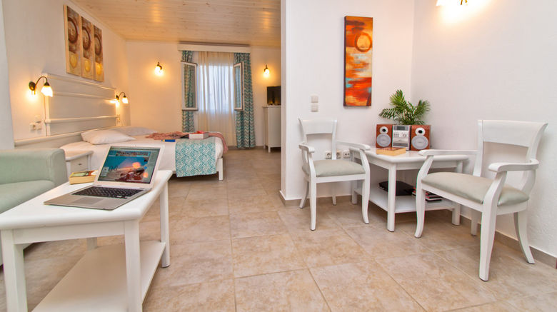 <b>Yiannaki Hotel Suite</b>. Images powered by <a href="https://www.leonardoworldwide.com/" title="Leonardo Worldwide" target="_blank">Leonardo</a>.