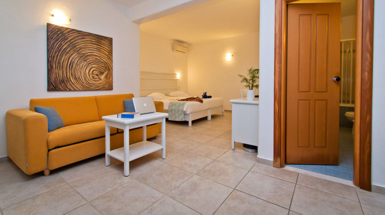 <b>Yiannaki Hotel Suite</b>. Images powered by <a href="https://www.leonardoworldwide.com/" title="Leonardo Worldwide" target="_blank">Leonardo</a>.