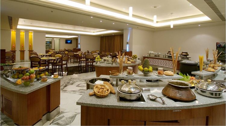 Vivanta Vijayawada, MG Road Restaurant