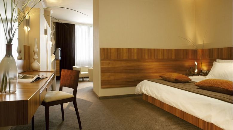 <b>Porto Palace Hotel Thessaloniki Room</b>. Images powered by <a href="https://www.leonardoworldwide.com/" title="Leonardo Worldwide" target="_blank">Leonardo</a>.