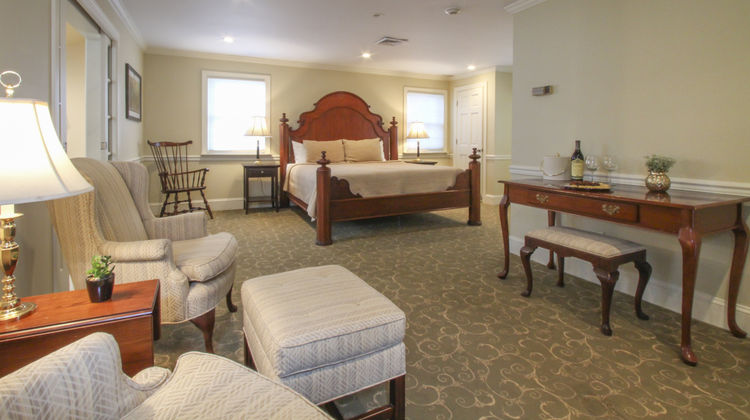 Joseph Ambler Inn Suite