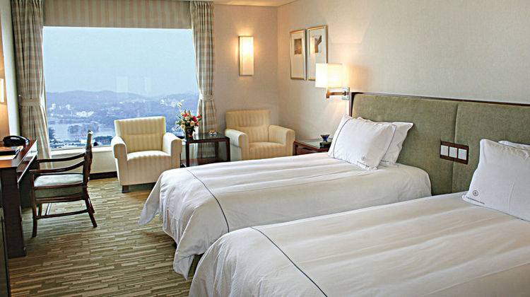 Kande International Hotel Room