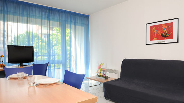 Sejours & Affaires Park Republique Room