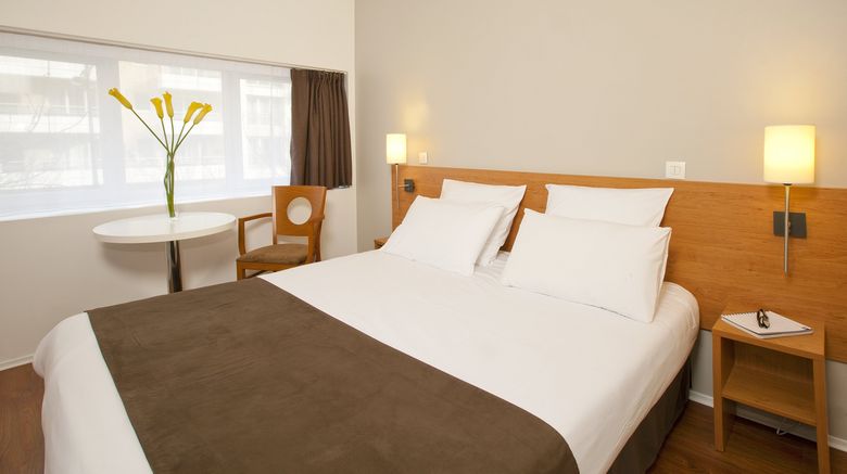 <b>Sejours & Affaires Grande Arche Room</b>. Images powered by <a href="https://www.leonardoworldwide.com/" title="Leonardo Worldwide" target="_blank">Leonardo</a>.