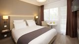 Sejours & Affaires Grande Arche Room