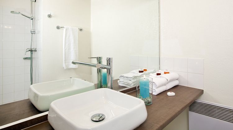 Sejours & Affaires Grande Arche Room