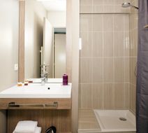 Sejours & Affaires Lille Europe Room