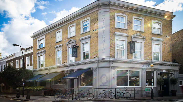 Victoria Inn Exterior
