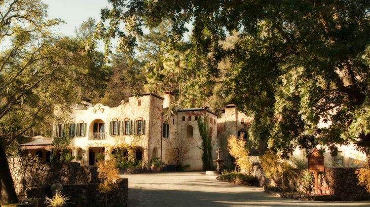 The Kenwood Inn & Spa, Four Sisters Inn Exterior
